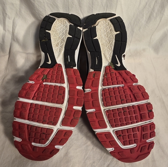 Nike Revolution 2 red & black - Picture 2 of 12